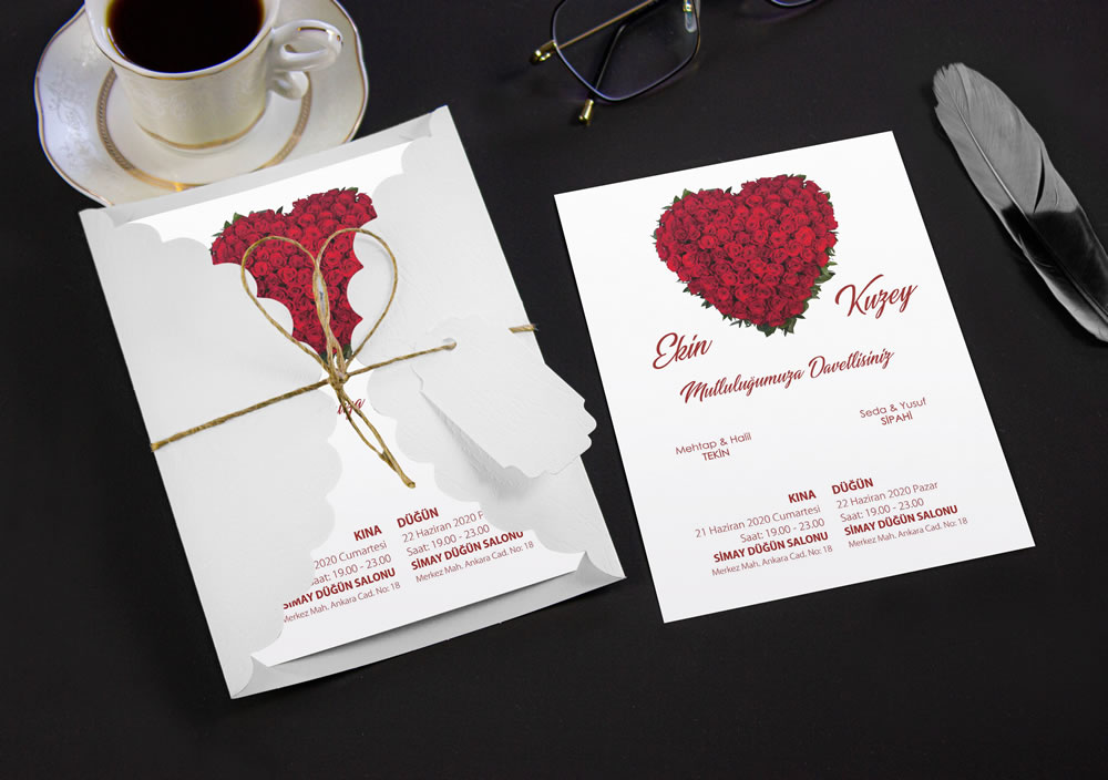 Romantik kalpli düğün davetiye modeli