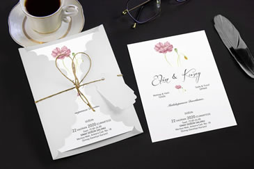 Sade çiçekli düğün davetiye modeli